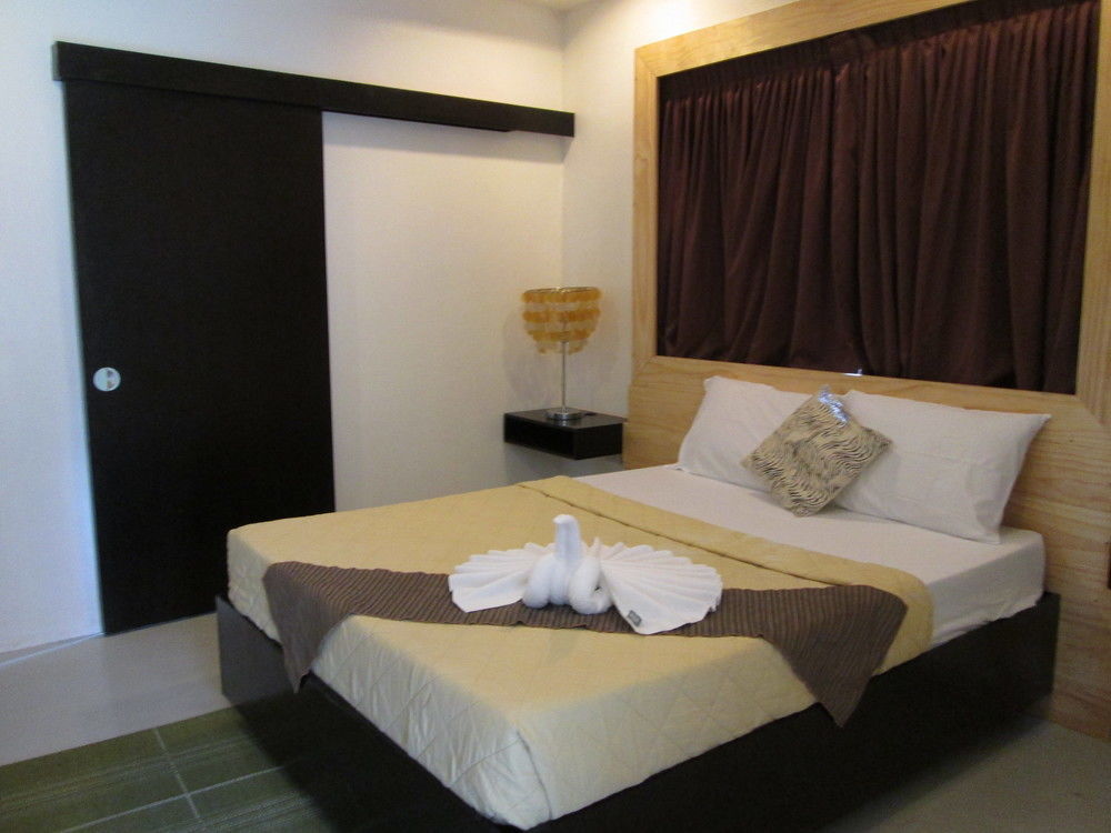 Hotel Serviced Apartments By Eco Hotel Boracay 3*
